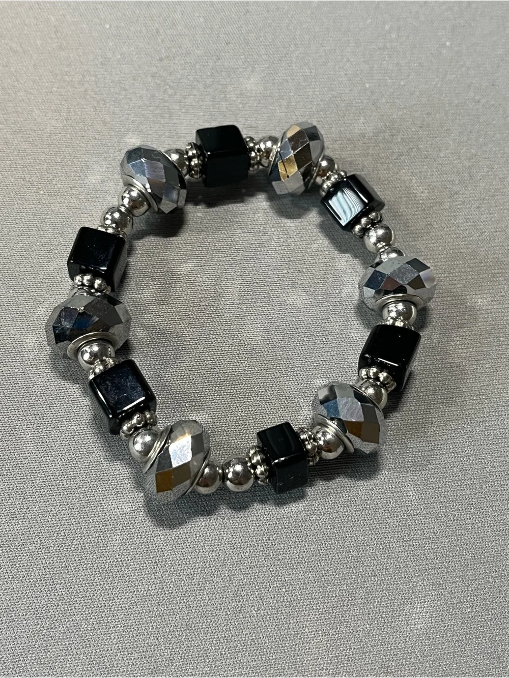 NWOT gorgeous sparkly black & silver tone bracelet. fits my 7” wrist comfortably